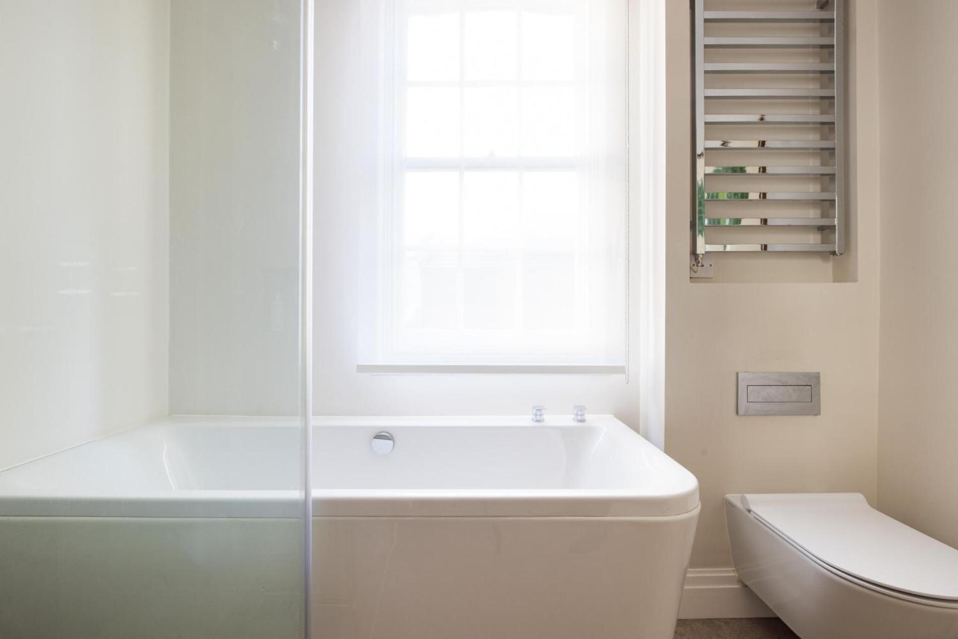 Sunny In Chelsea - Luxurious 3 Bedroom Chelsea * Londra