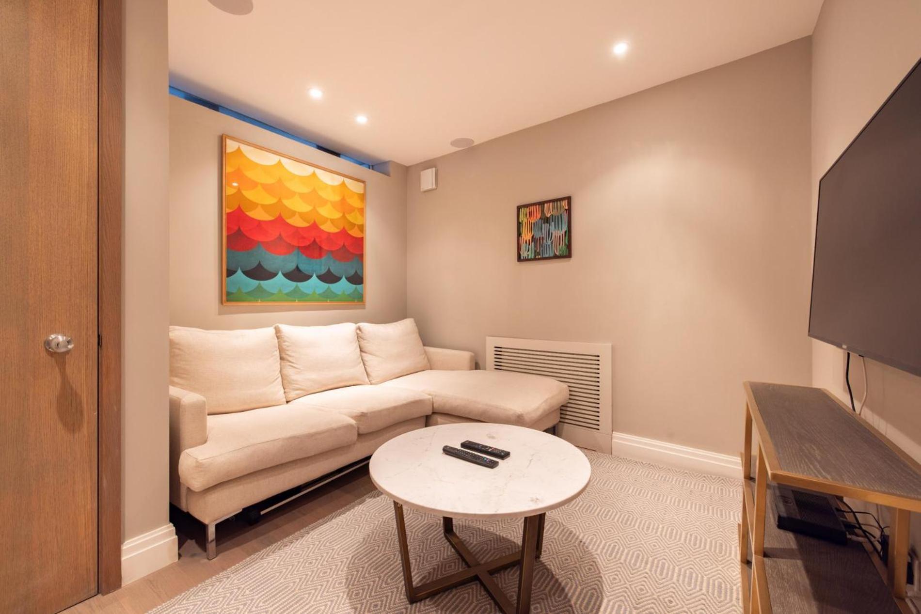 Sunny In Chelsea - Luxurious 3 Bedroom Chelsea Casa vacanze