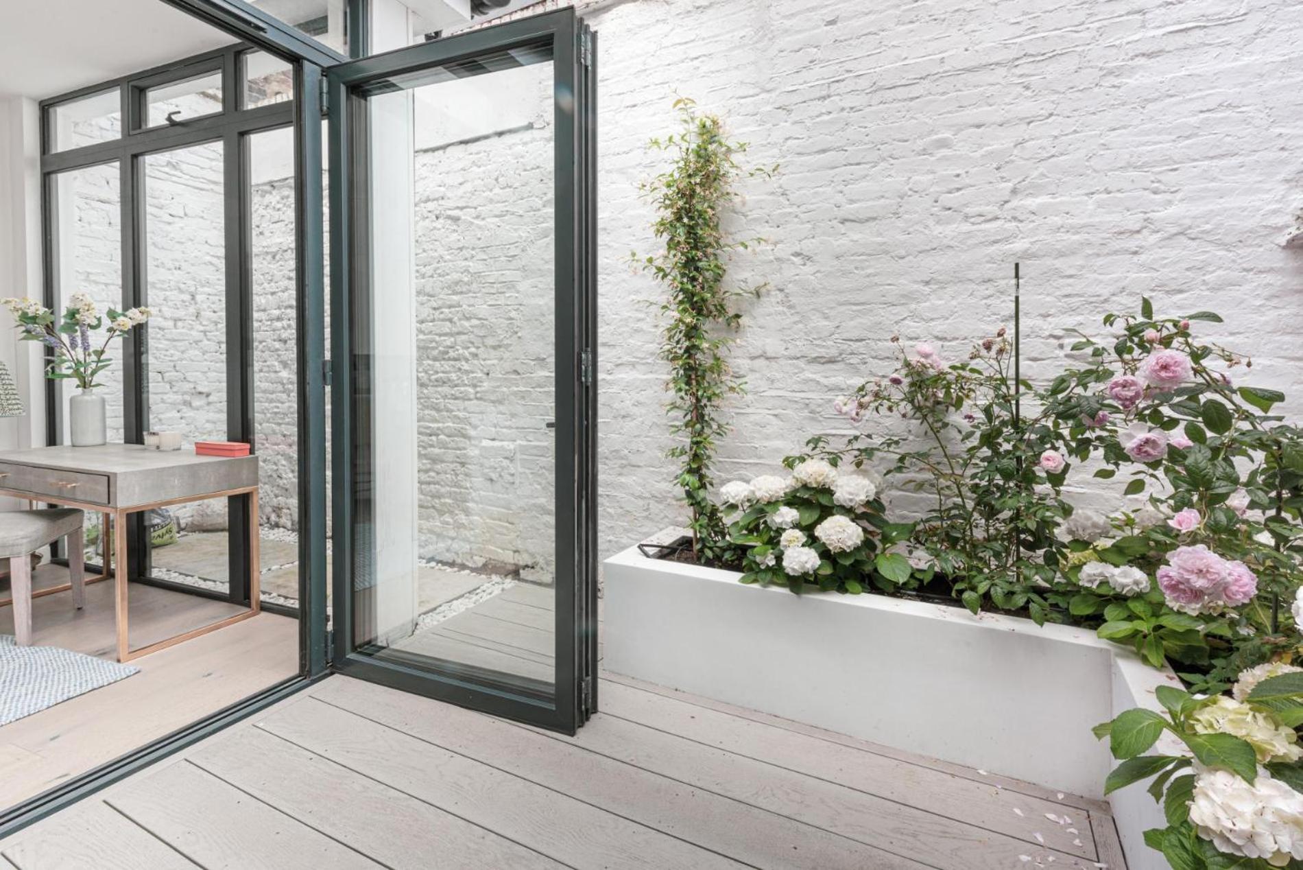 Sunny In Chelsea - Luxurious 3 Bedroom Chelsea * Londra