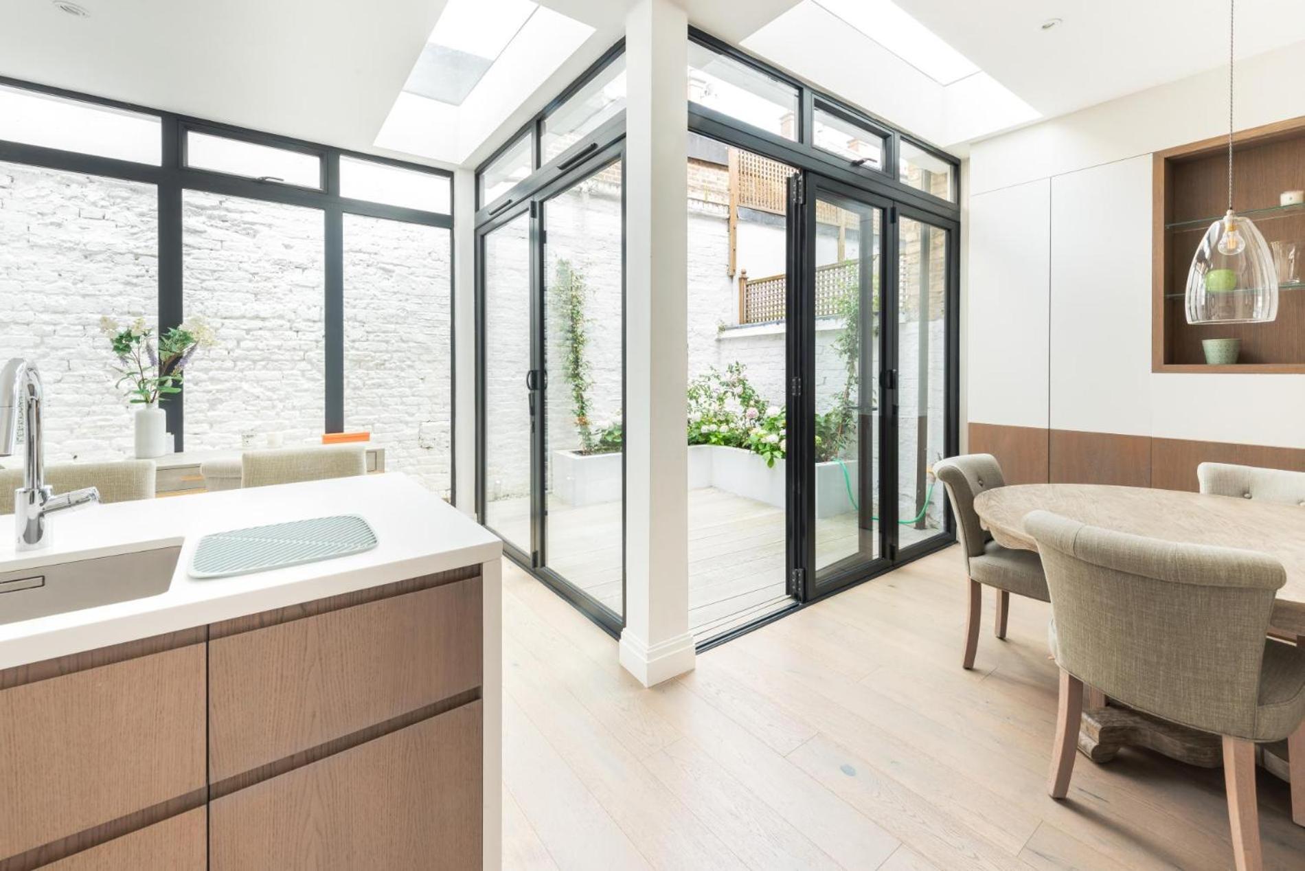 Sunny In Chelsea - Luxurious 3 Bedroom Chelsea Londra